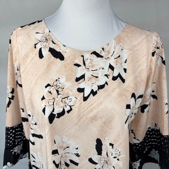 Alfani Women Sz PS Asymmetrical Top Floral Print Crochet Trim Round 3/4 sleeve - Picture 4 of 9